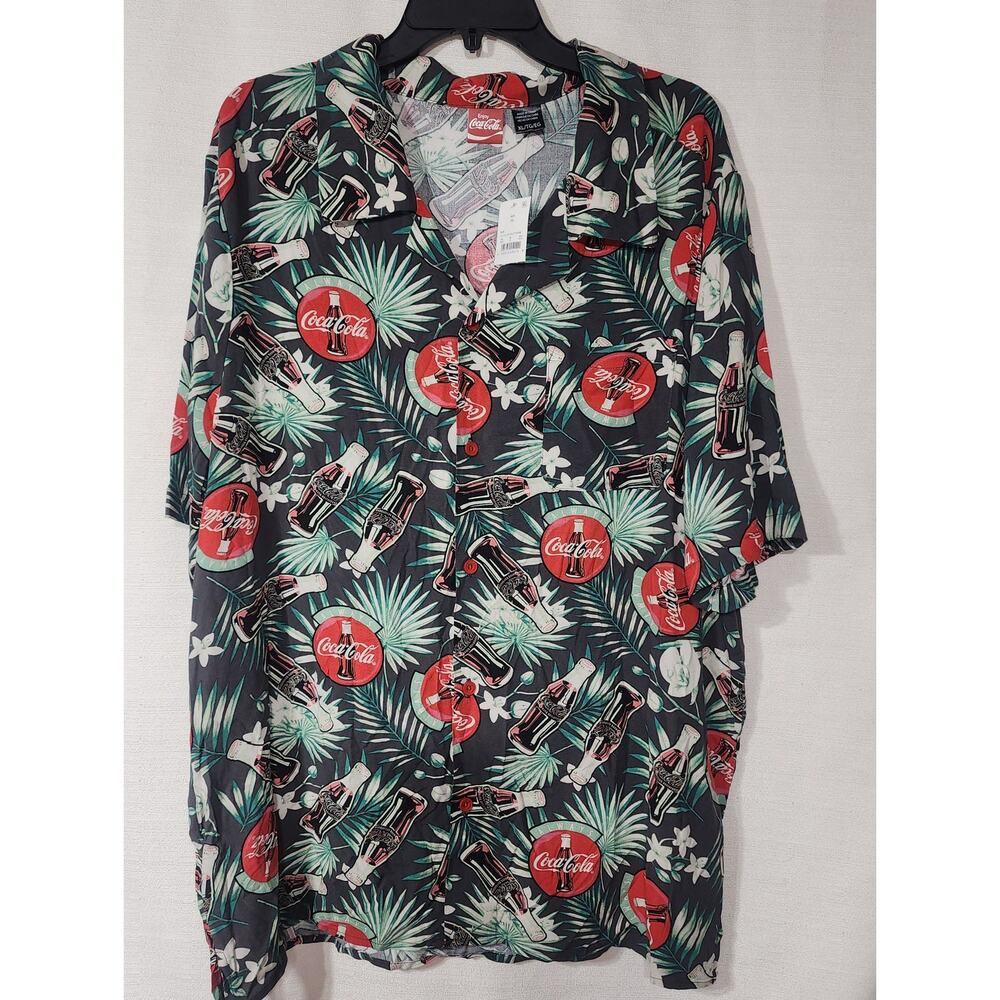 Coca cola collared button down short sleeve shirt size XL